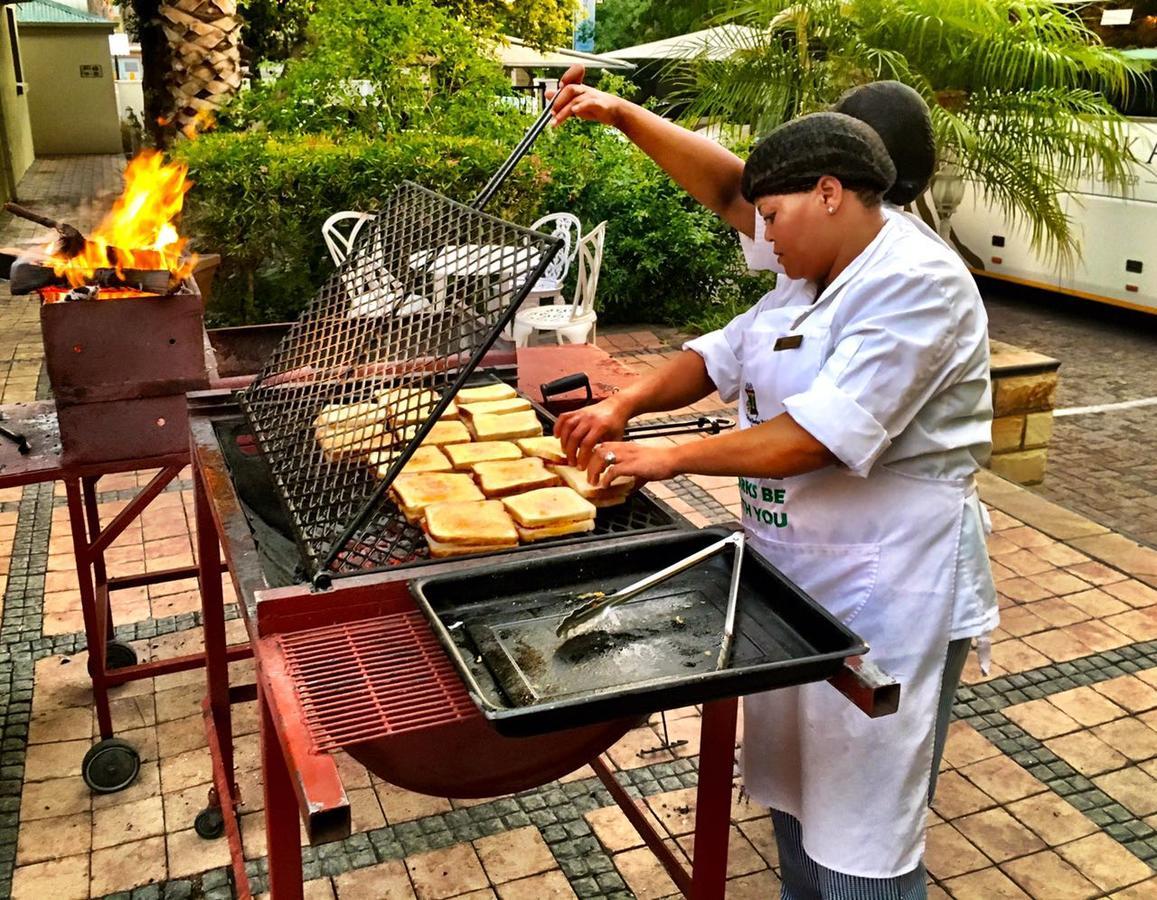 Turnberry Boutique Hotel Oudtshoorn Eksteriør bilde
